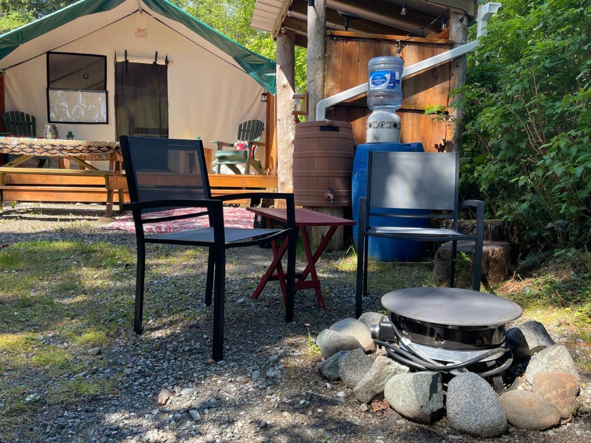 מלון אוקלולט So Damn Lucky Glamping מראה חיצוני תמונה