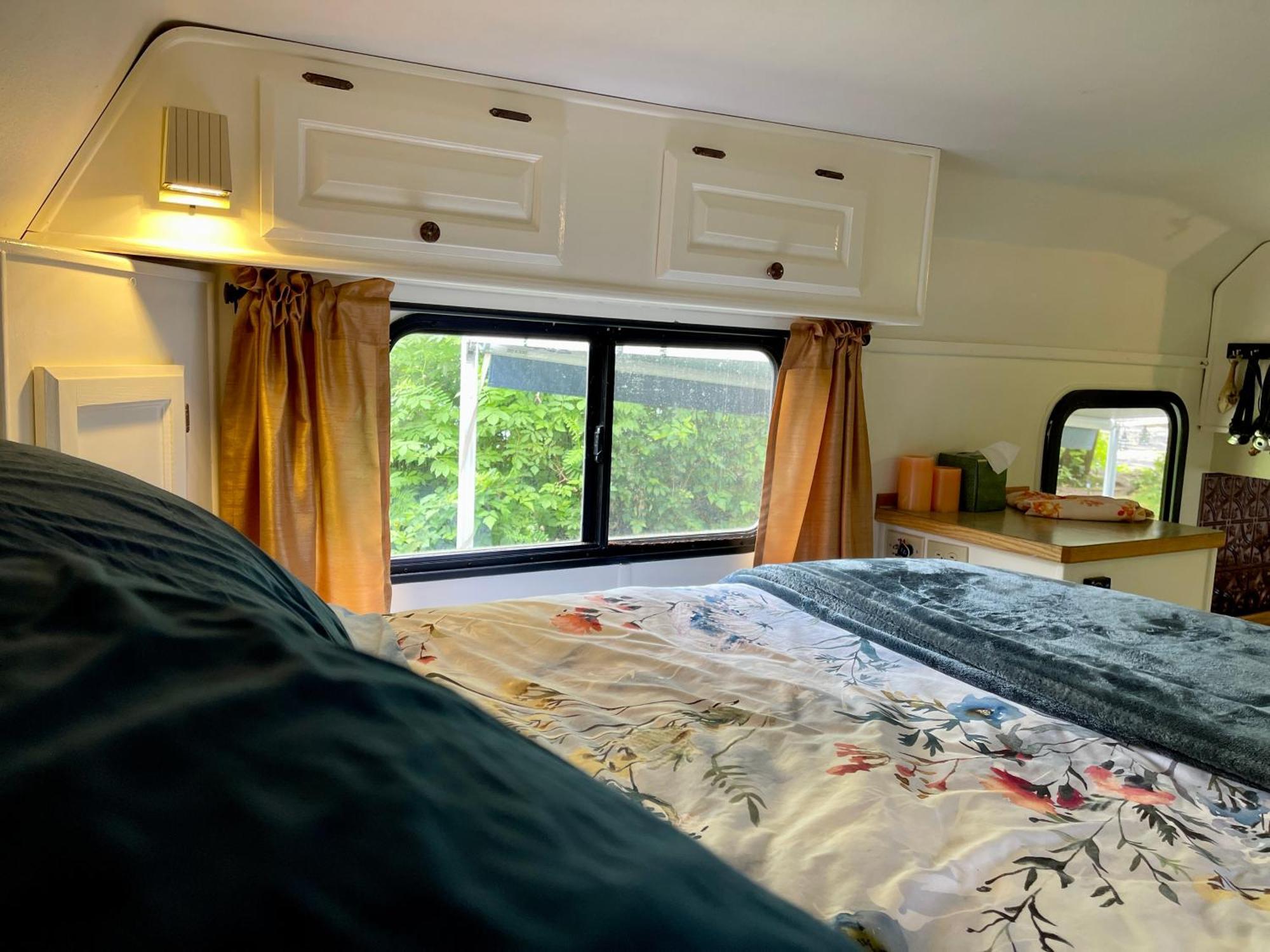מלון אוקלולט So Damn Lucky Glamping מראה חיצוני תמונה